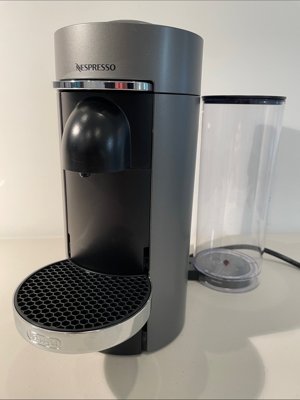 DeLonghi Nespresso VertuoPlus Coffee Maker Espresso Machine Tested Clean Works